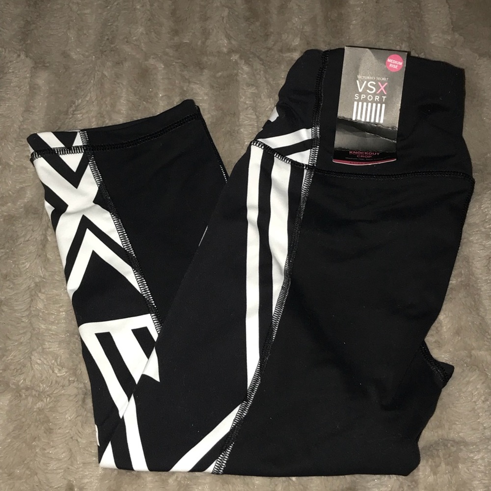 Victoria’s Secret sport knockout crop